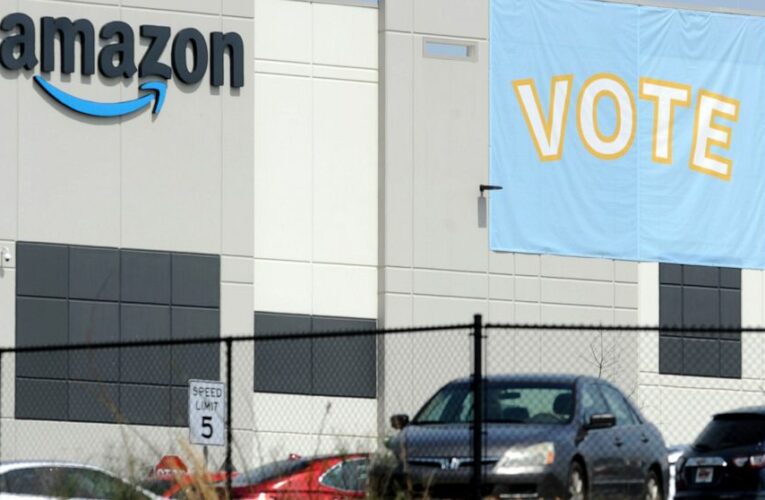 Amazon union head, others meet at White House on organizing