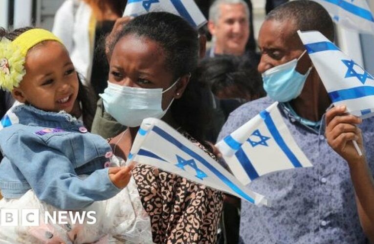 Israeli teachers’ racist WhatsApp chat caught by pupils